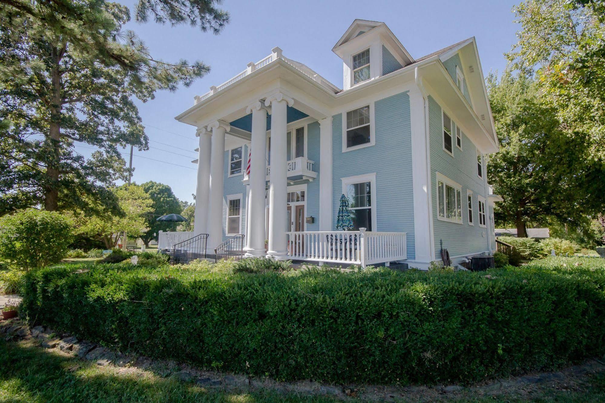 Dickey House Bed And Breakfast Marshfield Exterior photo