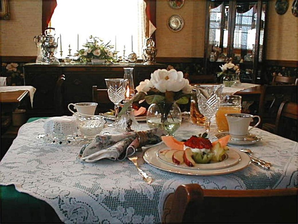 Dickey House Bed And Breakfast Marshfield Exterior photo